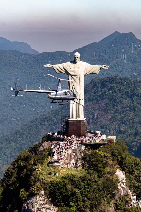 Rio de Janeiro: Helicopter Tour with an unforgettable view - Why this 30-minute helicopter flight is the fastest way to see Rio from above