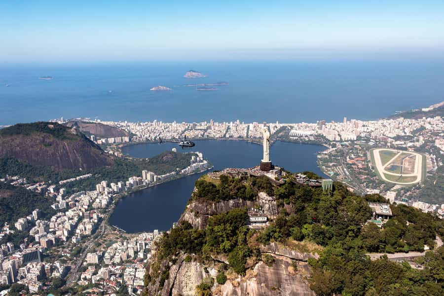 Rio de Janeiro: Helicopter Tour with an unforgettable view - Christ the Redeemer from above: seeing the statue in its setting