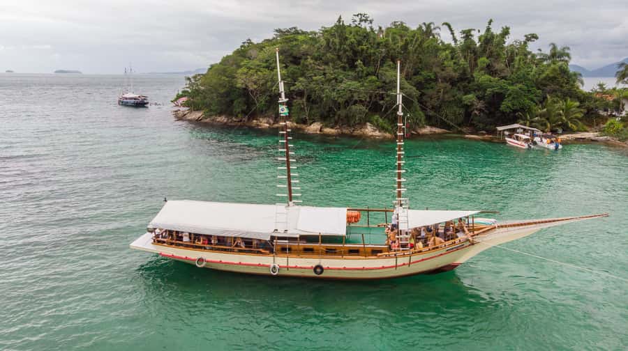 Rio de Janeiro: Ilha Grande with Boat Tour & Optional Lunch - Schooner to Angra dos Reis: Calm Water Viewing, Simple Boat Reality
