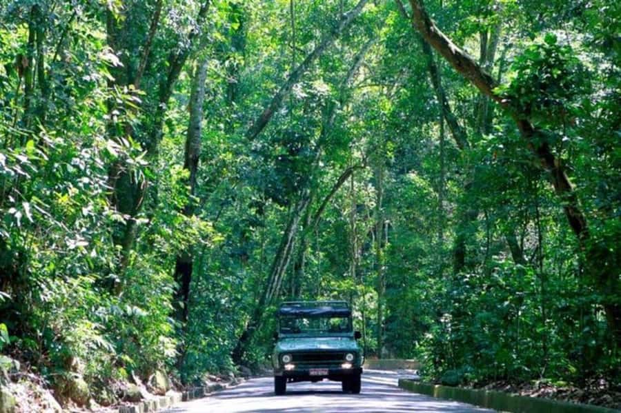Rio de Janeiro: Jeep Tour Christ the Redeemer + Sugar Loaf - Hotel pickup and tickets included, the value move
