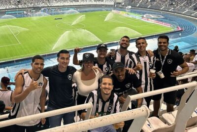 Join a Botafogo soccer game with transport