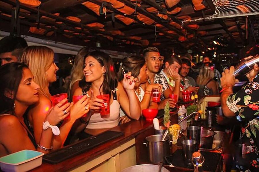 Rio de Janeiro: Late Night Boat Party with DJ and Dancing - What to Bring and What to Expect With Weather