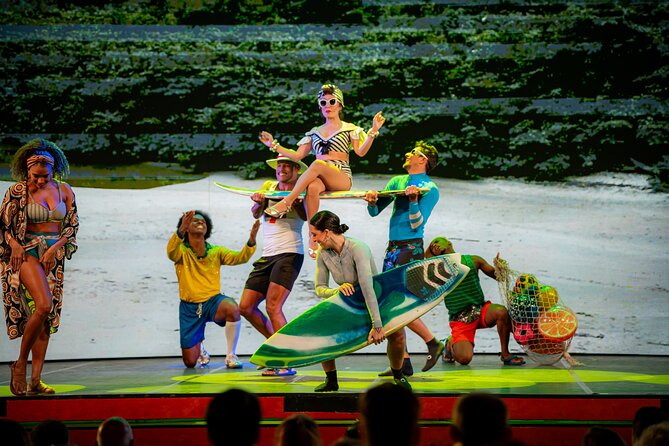 Rio DE Janeiro : Official Roxy Dinner Show - Dinner + Show - Why the Roxy Dinner Show fits a classic Rio night out