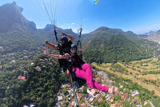 Rio de janeiro : Paragliding Tandem Flights over Rio - Safety and Takeoff With Ighor Ferreira: Calm Instructions Beat Panic