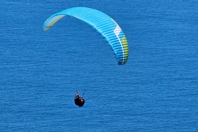 Rio de Janeiro : Paragliding Tandem Flights over Rio - The flight club setup, paperwork, and why the facilities matter