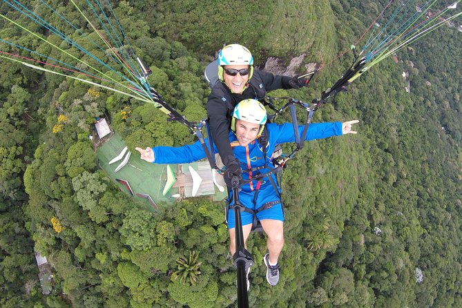 Rio de Janeiro Parapente Flight Team Veteran - Where this Rio flight really happens: São Conrado to Pedra da Gavea