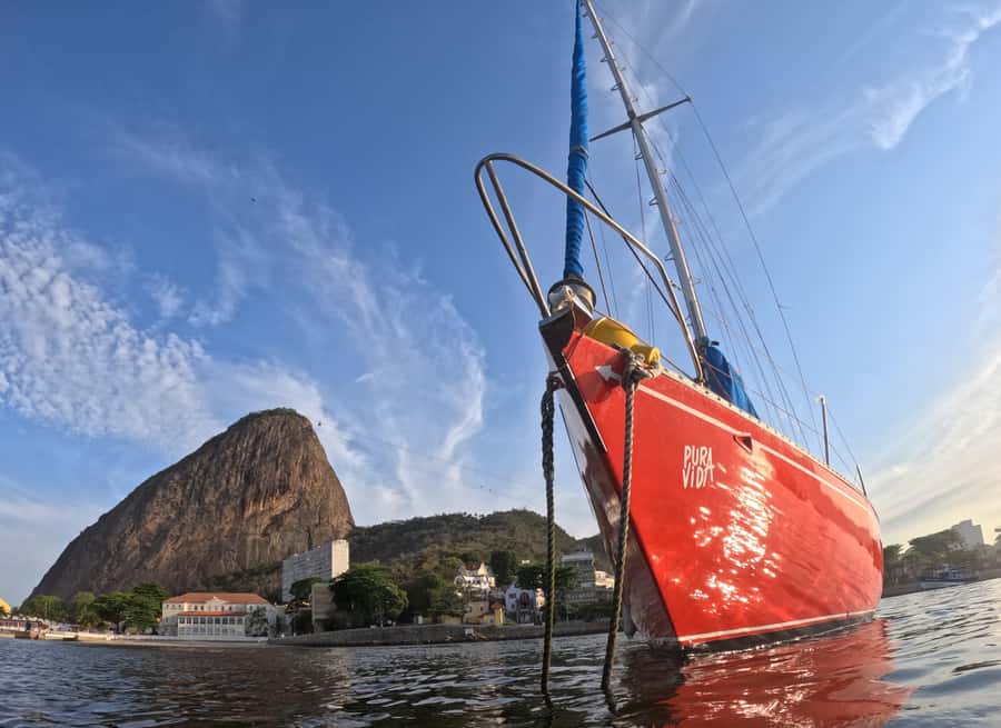 Rio de Janeiro: Sailing Sunset Tour with Snacks and Drinks - Guanabara Bay cruise: how you get those Rio views without the traffic stress