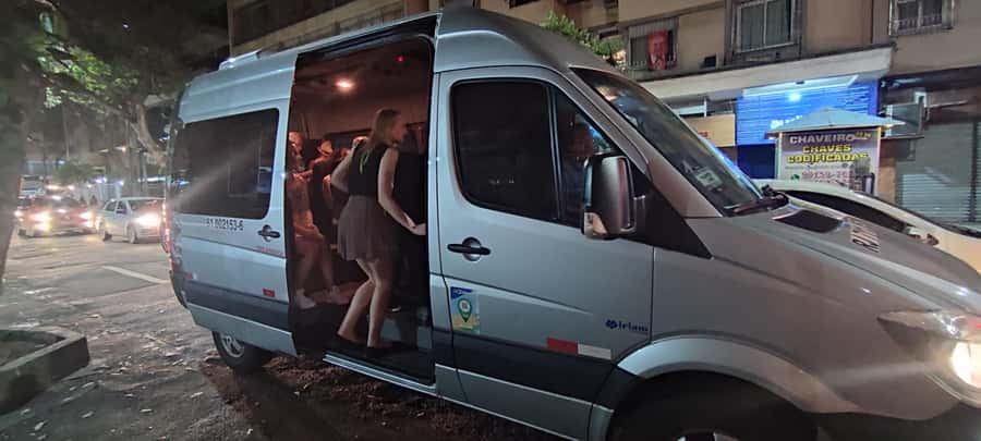 Rio de Janeiro: Samba Class and Samba Night Tour - Monday in Ipanema: Street Party Energy at Pedra do Sal