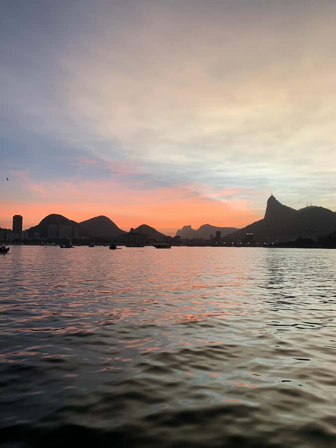 Rio de Janeiro: SpeedBoat Tour - Sunset with Beer - Christ the Redeemer and the Big Sights from the water