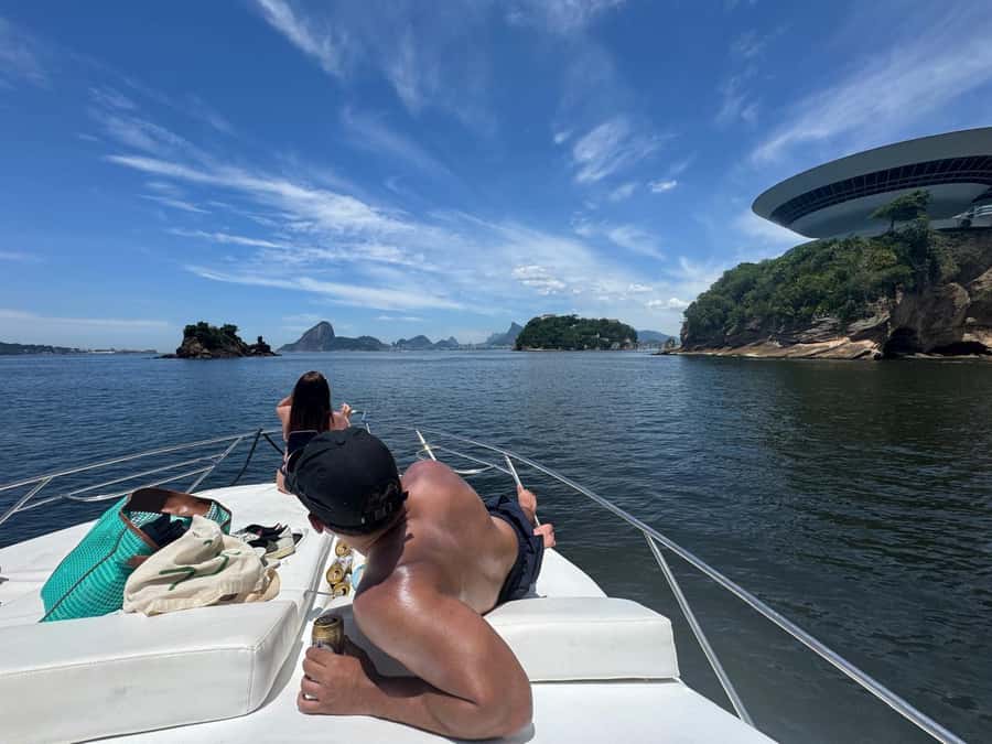 Rio de Janeiro: Speedboat Tour with Snacks and Drinks - Boarding at Marina da Glória: small group comfort and what you get on board