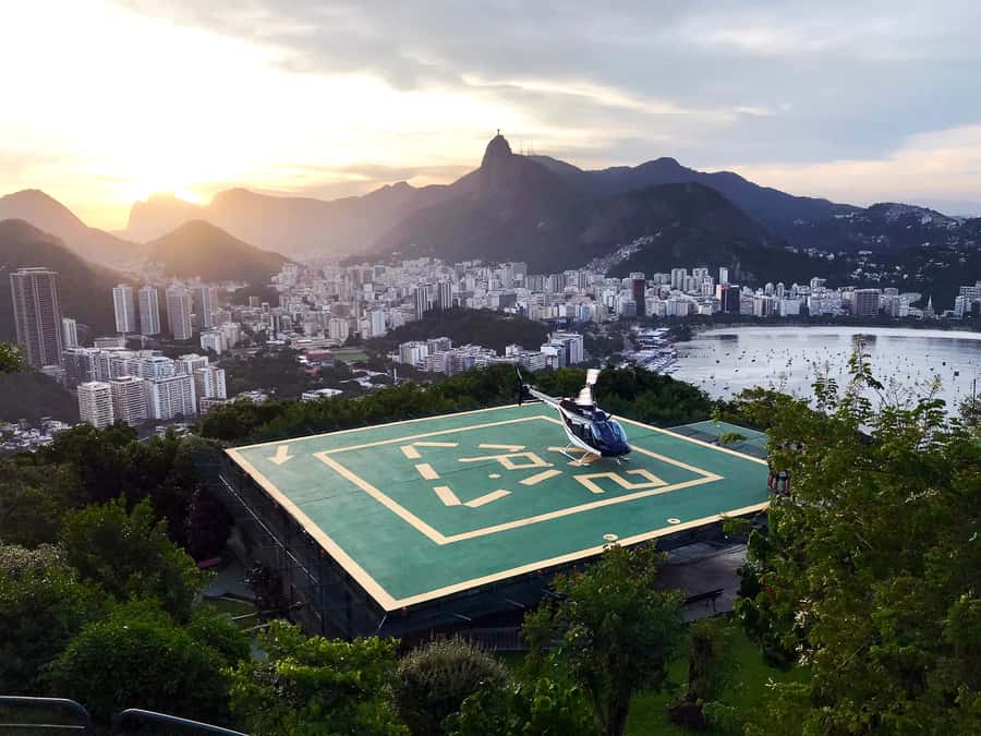 Rio de Janeiro: Sugar Loaf with Lunch and Helicopter Flight - From Aterro do Flamengo to Urca: the lead-in to Sugar Loaf views