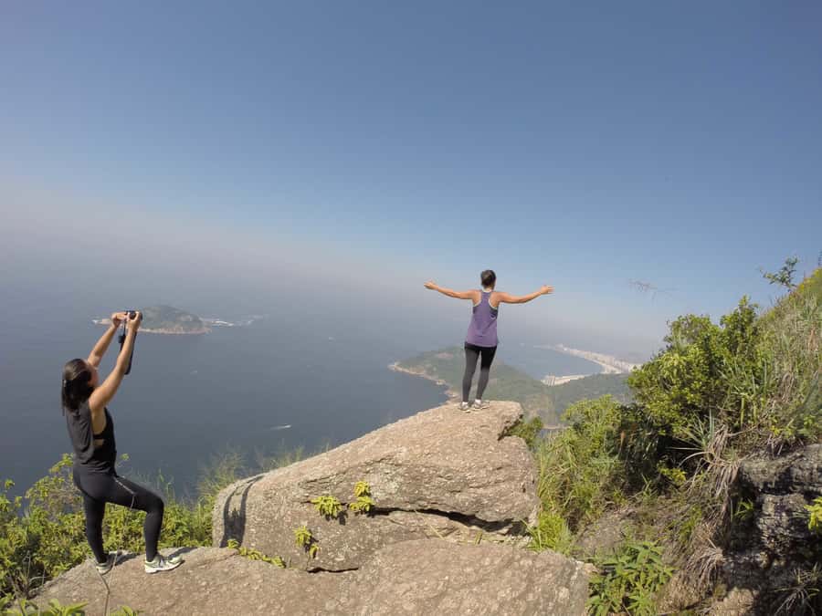 Rio de Janeiro: Sugarloaf Mountain Hike and Climb - The first lookout stop: Guanabara Bay and Niterói in about 20 minutes