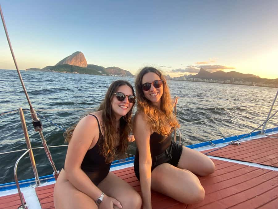 Rio de Janeiro: Sunset Sailboat Tour with Open Bar - What to Pack for a Rio Sunset Cruise in Warm, Windy Conditions