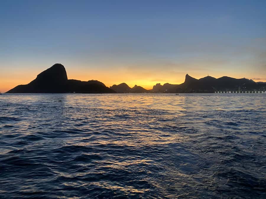 Rio de Janeiro: Sunset Sailboat Tour with Open Bar - Meeting at Flutuante Dock and The Quick Boat Switch