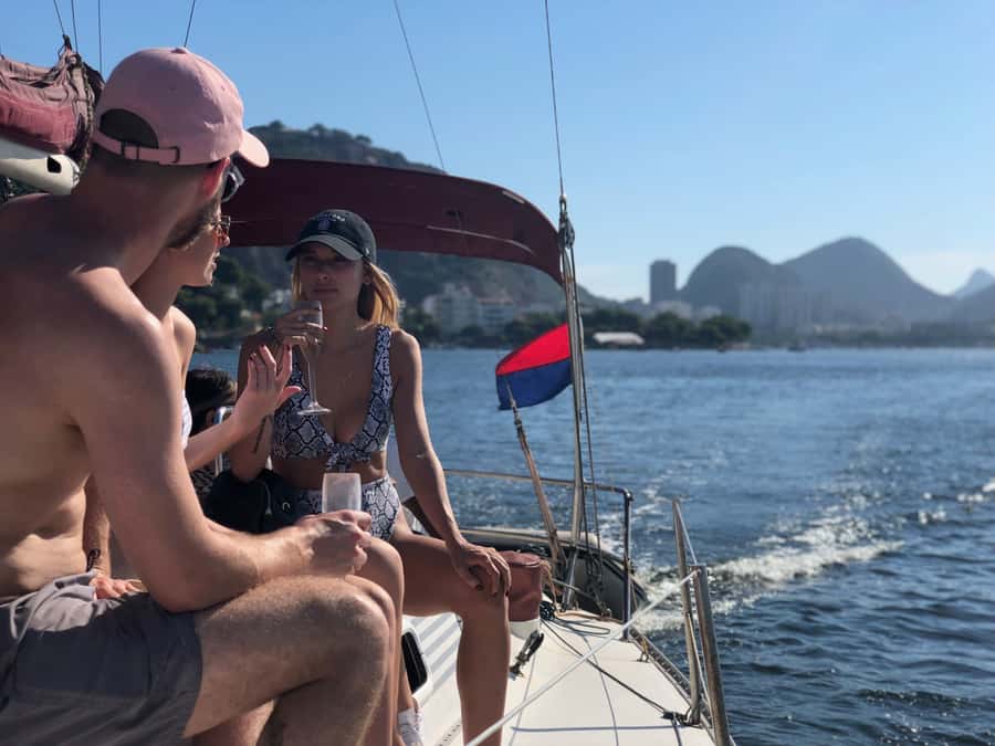 Rio de Janeiro: Sunset Sailing Tour - What’s Included Aboard: Caipirinhas, Wine, Beer, and Finger Food