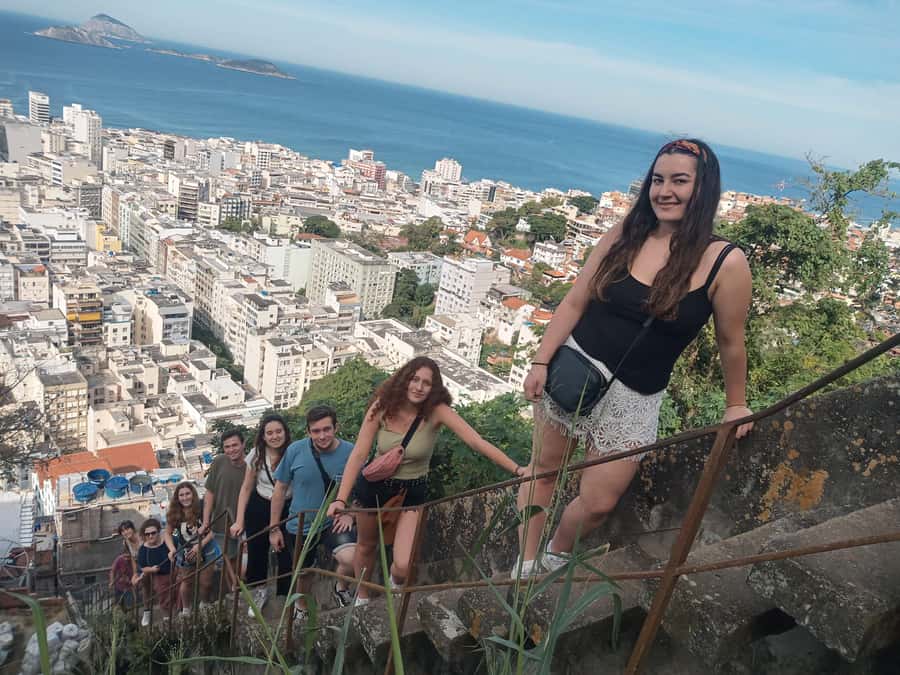 Rio de Janeiro: the biggest favela tour in Rio, lest go! - The market and mural walls: art with a story you can see