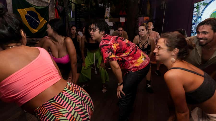 Rio Experience: Caipirinha Workshop (2 Caipis) + Funk Class - Lapa After the Workshop: Keep It Going the Local Way