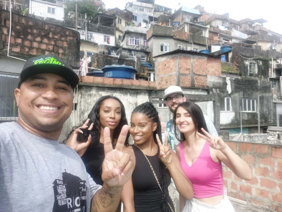 Rio Favela Tour - What You’ll See on Foot: Street Art, Shops, and Daily Rhythm