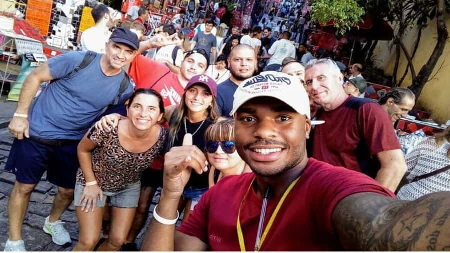 Rio: Favela Walking Tour of Rocinha with a Resident Guide - Craft Fair, Street Markets, and Capoeira in Real Time
