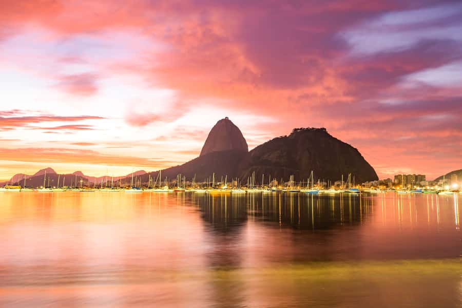 Rio: Guanabara Bay 2-Hour Boat Tour - Entering Marina da Glória and getting the lay of the water