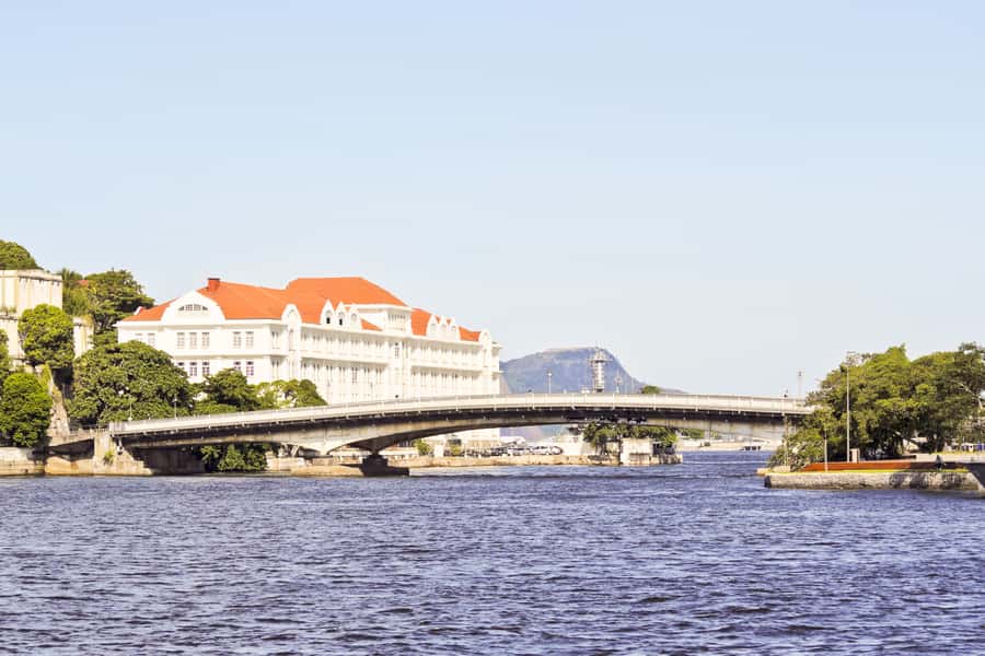 Rio: Guanabara Bay 2-Hour Boat Tour - Museum of Modern Art and Monument to the Dead of World War II