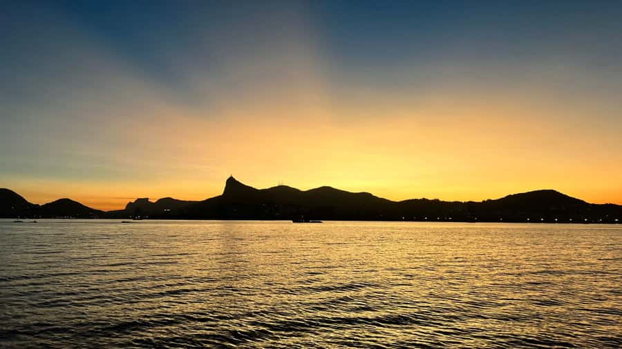 Rio: Guanabara Bay Boat Tour - Oscar Niemeyer’s MAC in a Disc Shape, Why That Architecture Moment Matters