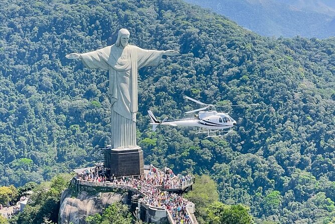Rio : Helicopter tour at Christ the Redeemer - 30 minutes - What you can expect to see from above: coastline, Sugarloaf, and Rio’s layers