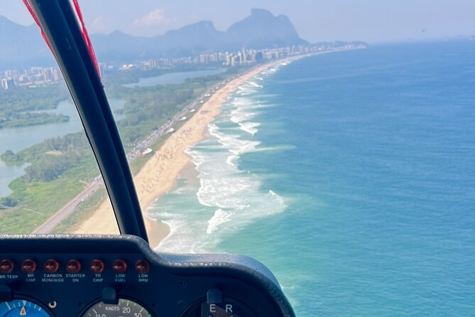 Rio : Helicopter tour at Christ the Redeemer - 30 minutes - Lounge time, coffee, and WiFi: the comforts that make waiting easier