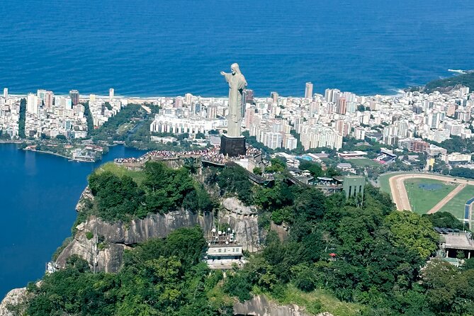 Rio : Helicopter tour at Christ the Redeemer - 30 minutes - Price and value: what $229.37 buys you in real terms
