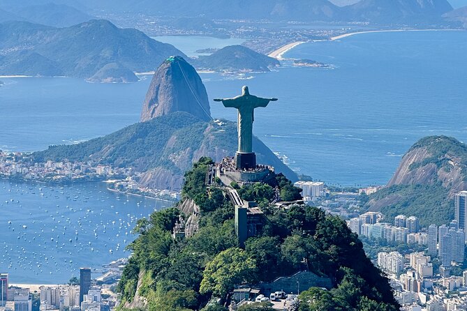 Rio : Helicopter tour at Christ the Redeemer - 30 minutes - Who should book this, and who should pass