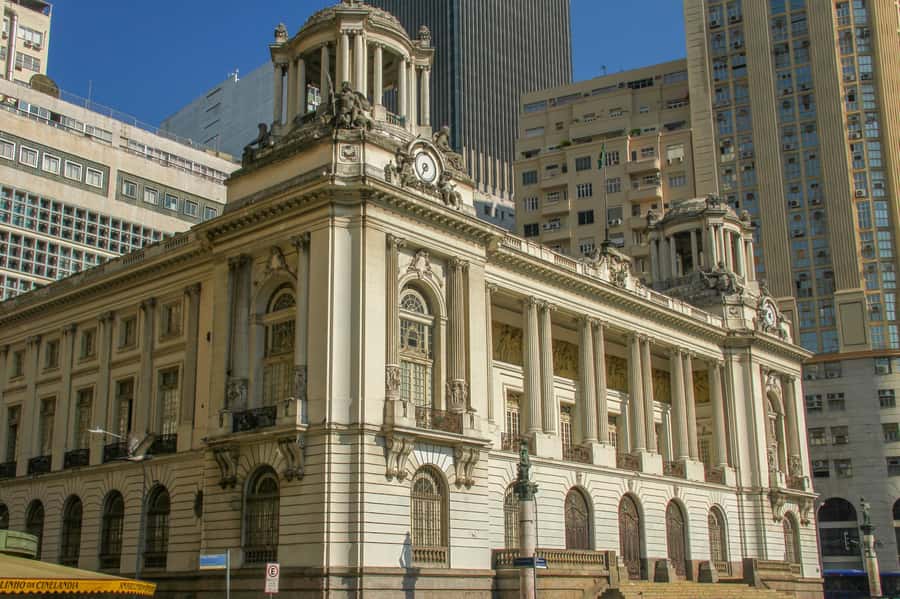 Rio: Historical Walking Tour - Churches and cultural institutions: Our Lady of the Merchants, Post Office, and Candelária