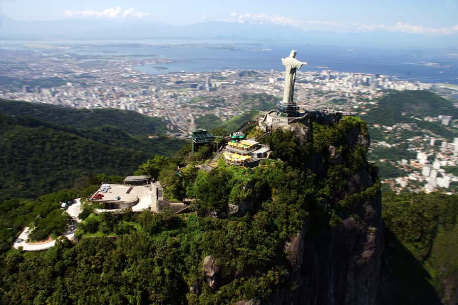 Rio: Maracanã Stadium & Christ the Redeemer by Rack Railway - Key moments worth your time