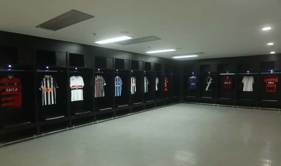 Rio: Maracanã Stadium Official Entrance Ticket - Optional add-ons: photos and interactive moments by the pitch