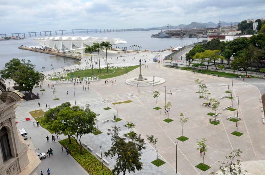 Rio: Olympic Boulevard, Museum of Tomorrow & History Tour - Monastery of Saint Benedict: plain outside, golden inside