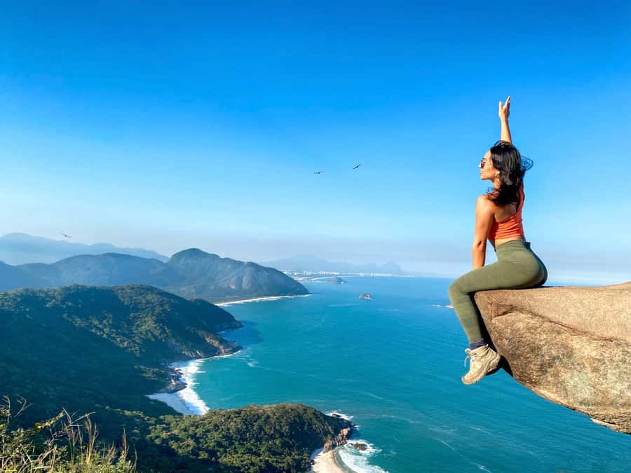 Rio: Pedra do Telégrafo Hiking & Relax in a Wild Beach - Entering Pedra Branca, where the hike starts paying off