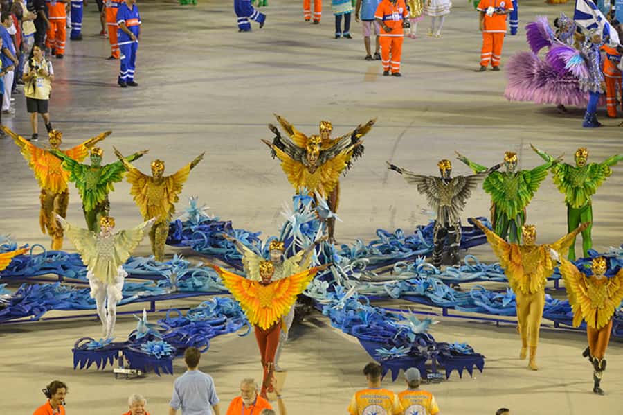 Rio: Premium Carnival Seating with Food, Drinks, & Transfers - Parade schedule: start time, end time, and how to pace yourself