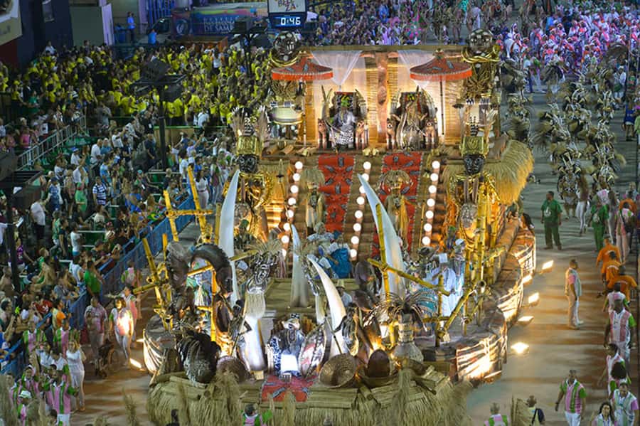 Rio: Premium Carnival Seating with Food, Drinks, & Transfers - Beauty center, relaxation space, and the smart idea of a mid-night reset