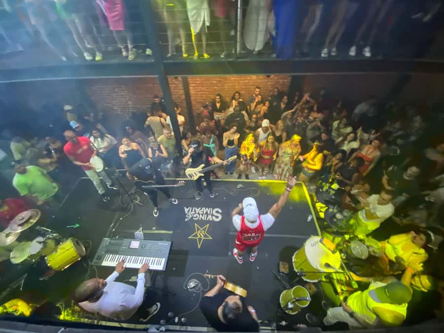 Rio: Pub Crawl in Lapa with Cachaça Tasting and Live Samba - Who this pub crawl fits best, and who should reconsider