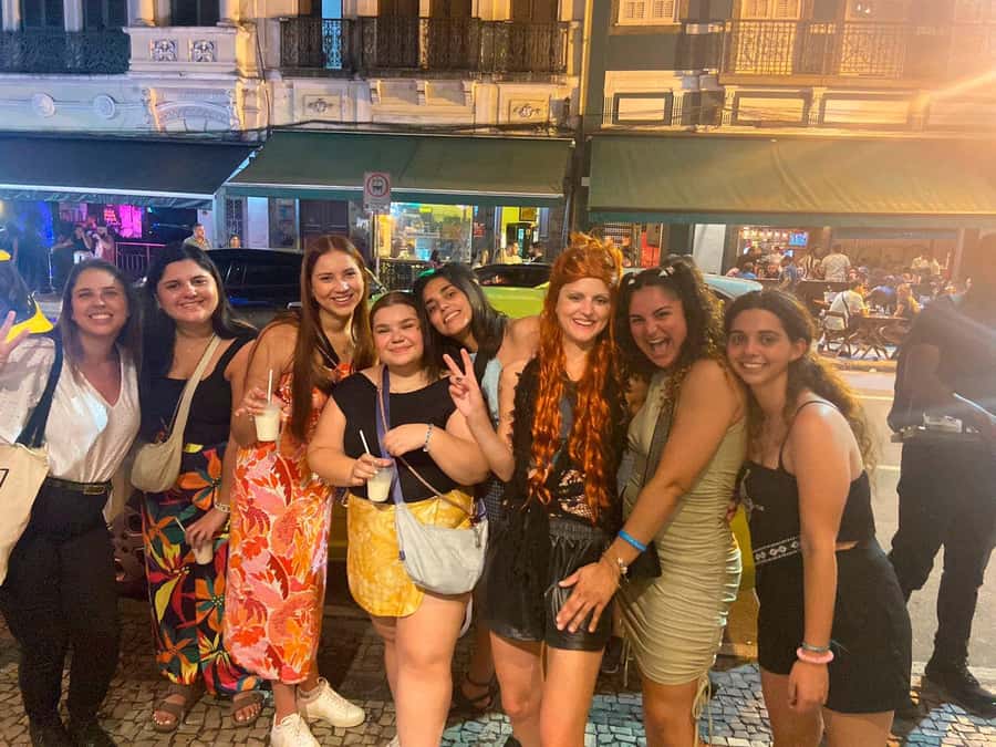 Rio: Pub Crawl in Lapa with Cachaça Tasting and Live Samba - Arcos da Lapa stalls and the free caipirinha moment