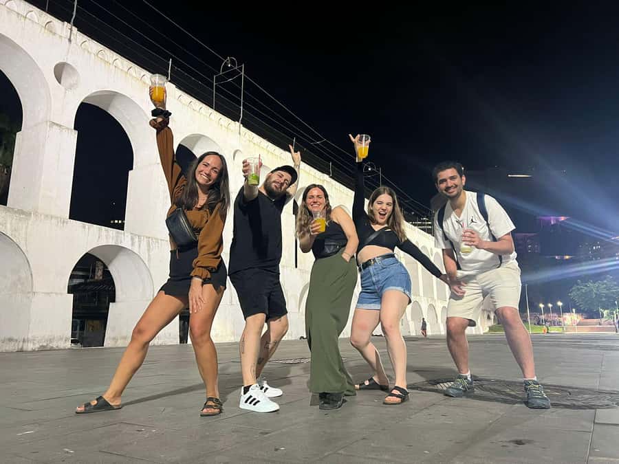Rio: Pub Crawl in Lapa with Cachaça Tasting and Live Samba - Samba bar time, where you stop watching and start joining in
