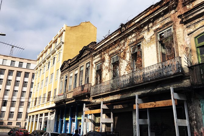 Rio's city walking tour: a glimpse of history and olympic legacy - Uruguaiana Street to the Metropolitan Cathedral area