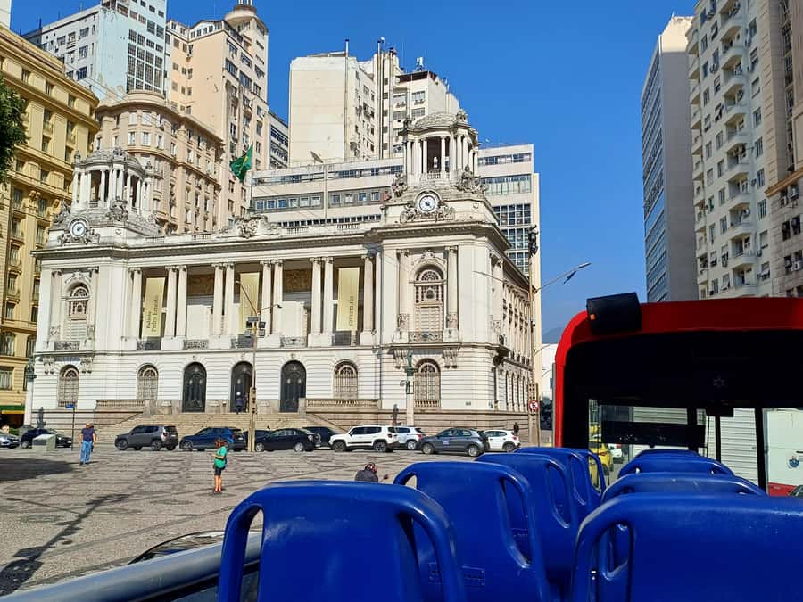 Rio Samba Bus: hop-on hop-off city tour in Rio de Janeiro - The core idea: a guided hop-on hop-off loop, not a one-stop checklist