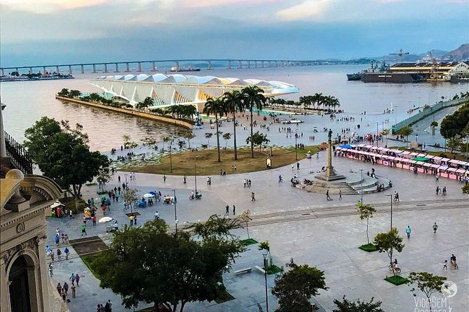 Rio Street Art Tour - Transport, walking, and what to bring for 3 hours in Rio