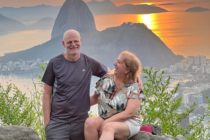 Rio: Sunrise at Dona Marta, Christ Redeemer with Tickets - Crowds and photo culture: how to make peace with both