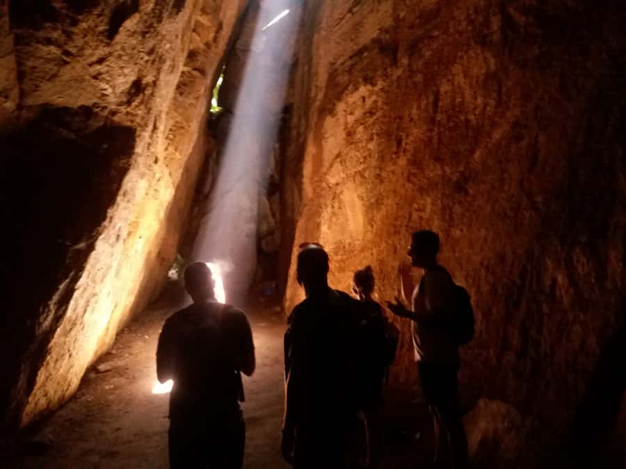 Rio: Tijuca Forest Small Group Hike to Caves and Waterfalls - Should You Book This Tijuca Forest Hike to Caves and Waterfalls?