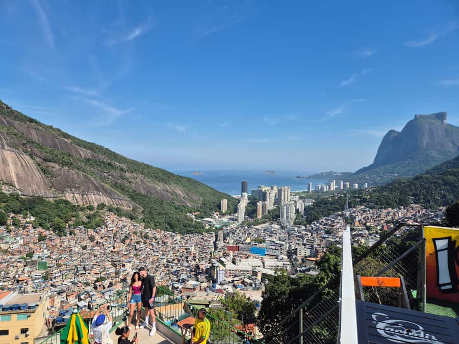 Rocinha Jeep Tour: A Journey into the Soul of the Favela! - Start break at Novo Visual Restaurante: views with a breather