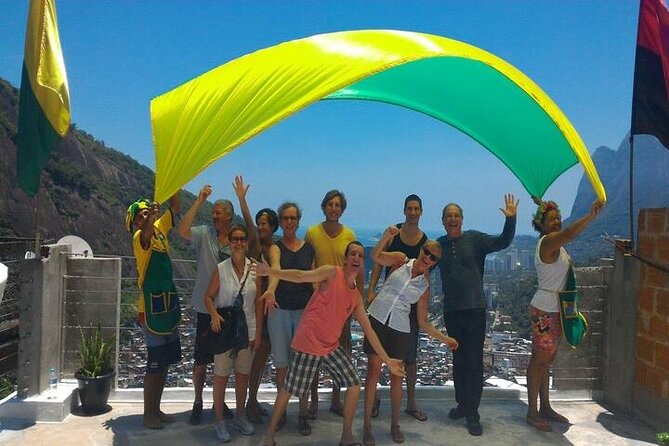 Rocinha Walking Tour: Get a Feel for the Brazil's Largest Favela (Shared Group) - Getting there from Copacabana and starting smart