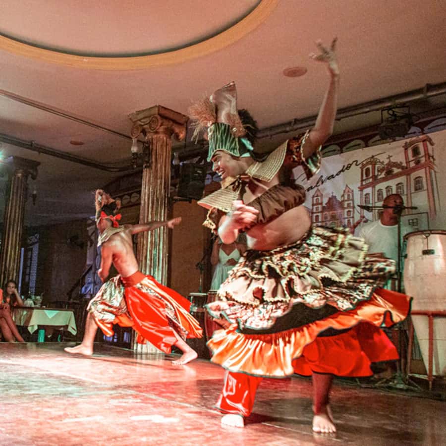 Salvador by Night: Cultural Show and Dinner. - Dinner of Bahian favorites, plus what contemporary means here