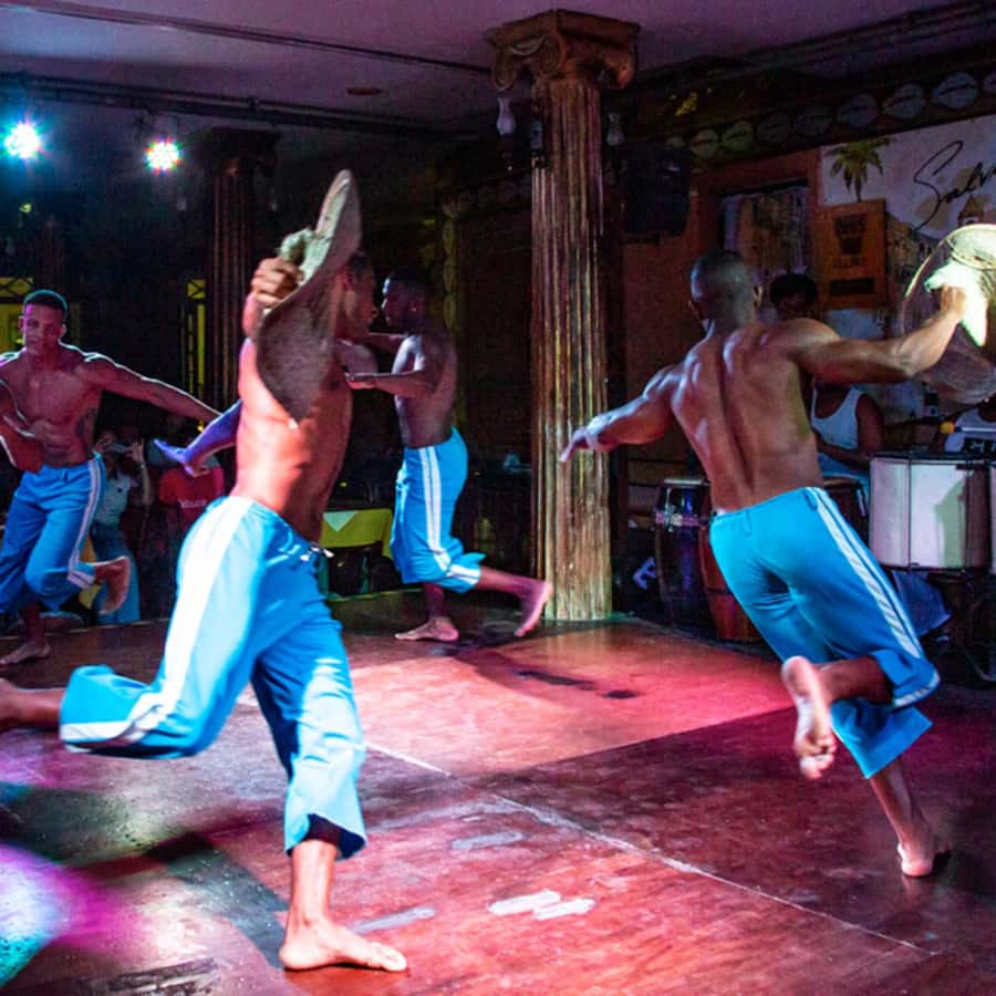 Salvador by Night: Cultural Show and Dinner. - Getting there: the pickup rhythm and that short van ride