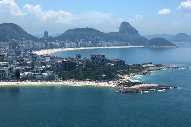 Samba Helicopter Tour: Private Flight - 4 people - Ipanema to Sugarloaf, Including Mureta da Urca Views